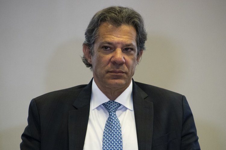 Haddad afirma que se a AGU considerar que decreto usurpou prerrogativa, Lula não pode abrir mão de recorrer